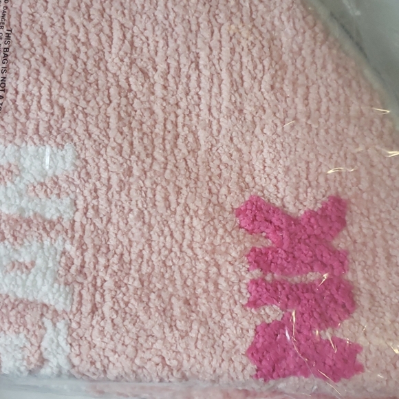 PINK Victoria's Secret Fresh & Clean Bath Mat - Picture 2 of 2